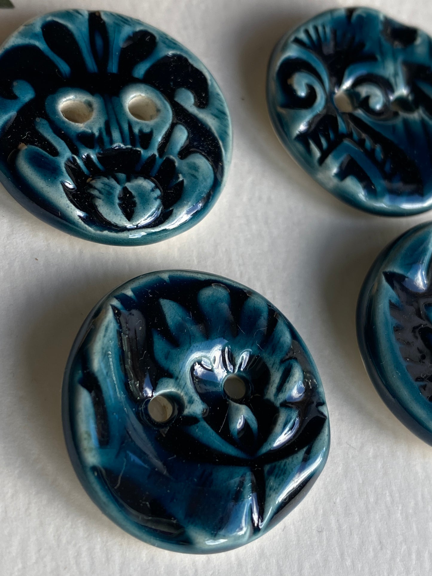 28mm Buttons, Botanical choice of Blue or Green set of 4