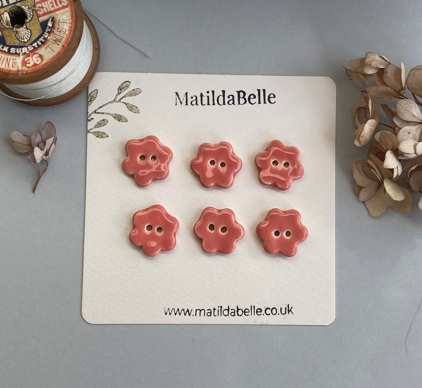 Flower Buttons pretty pink 20mm set of 6