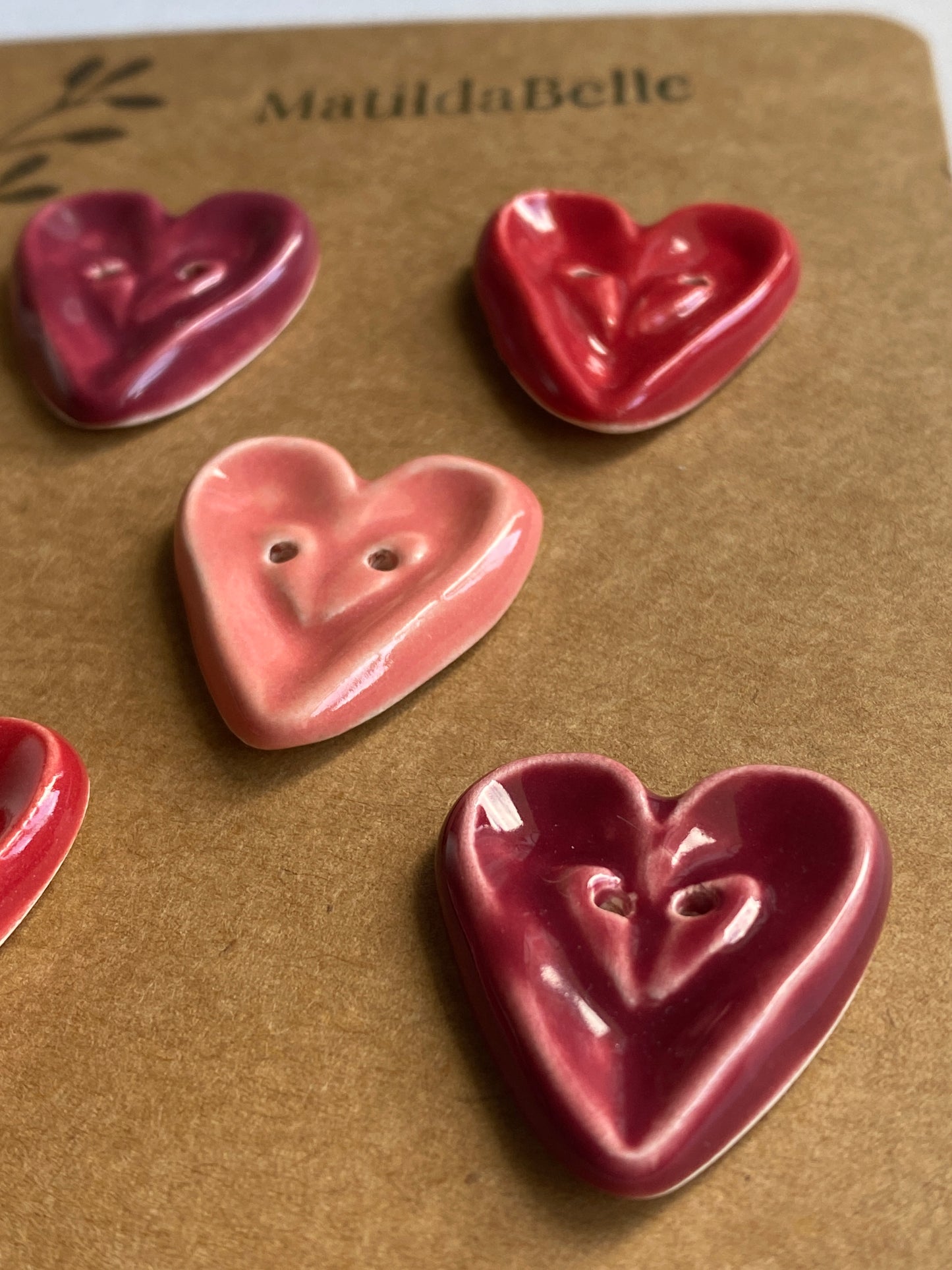 26mm Set of 5 Large Heart Buttons 26mm- Red, Wine and Pink