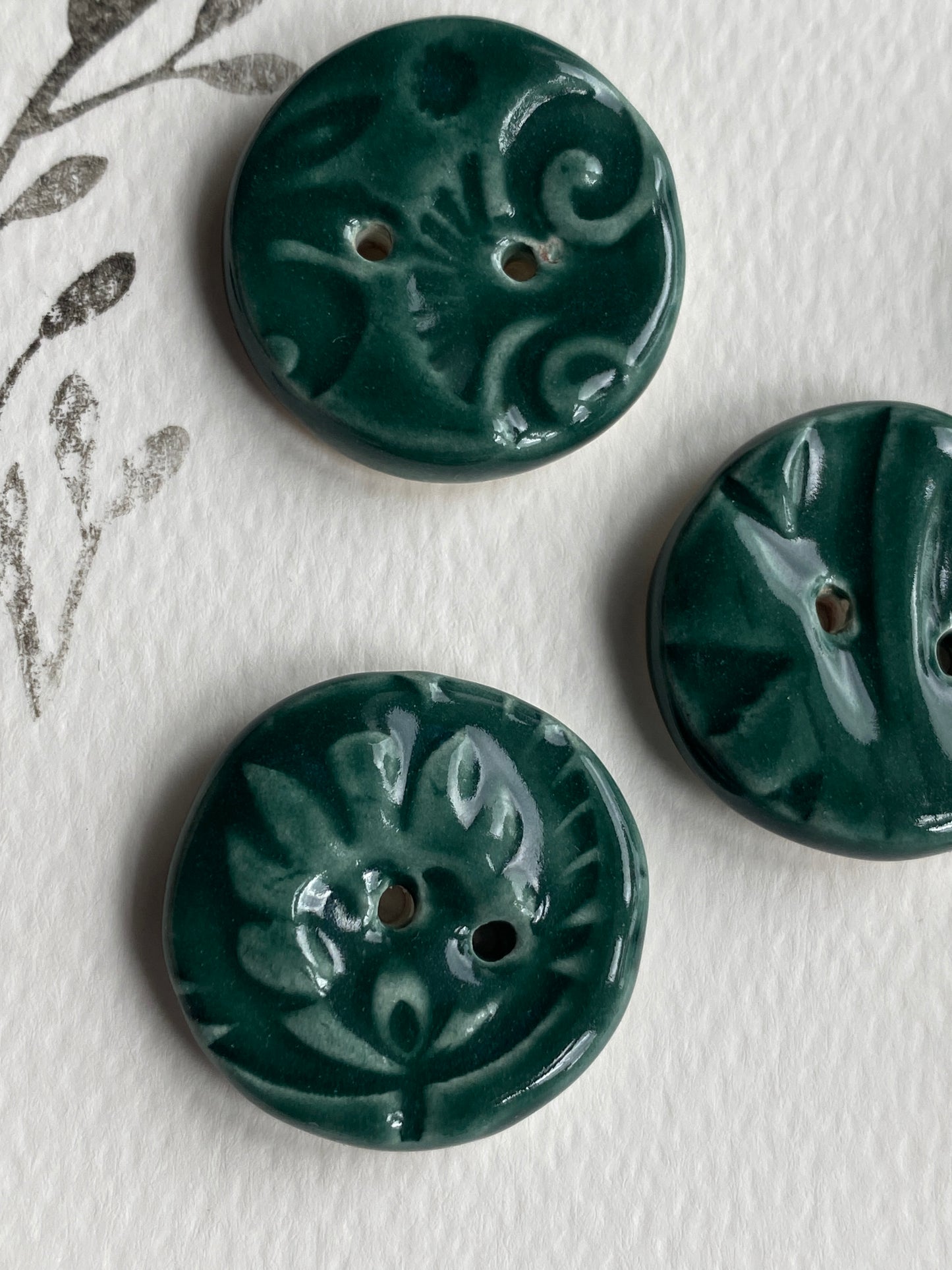 26mm Set of 5 chunky botanical buttons Leaf Green 26mm