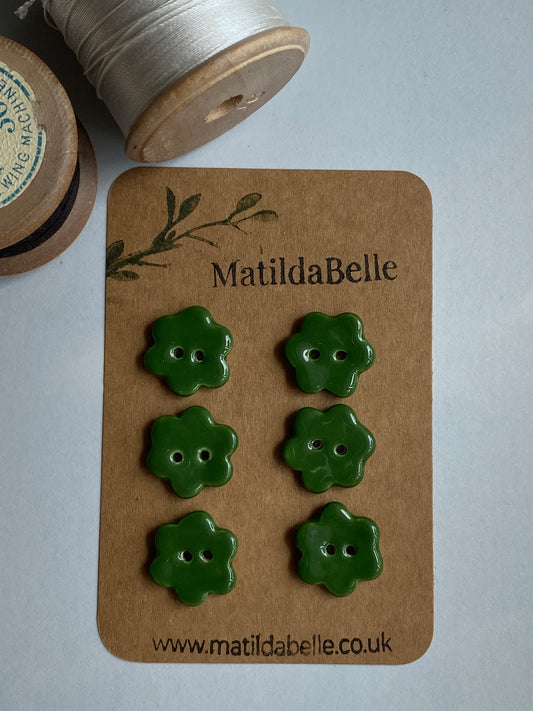 Flower Buttons Forest Green 20mm set of 6