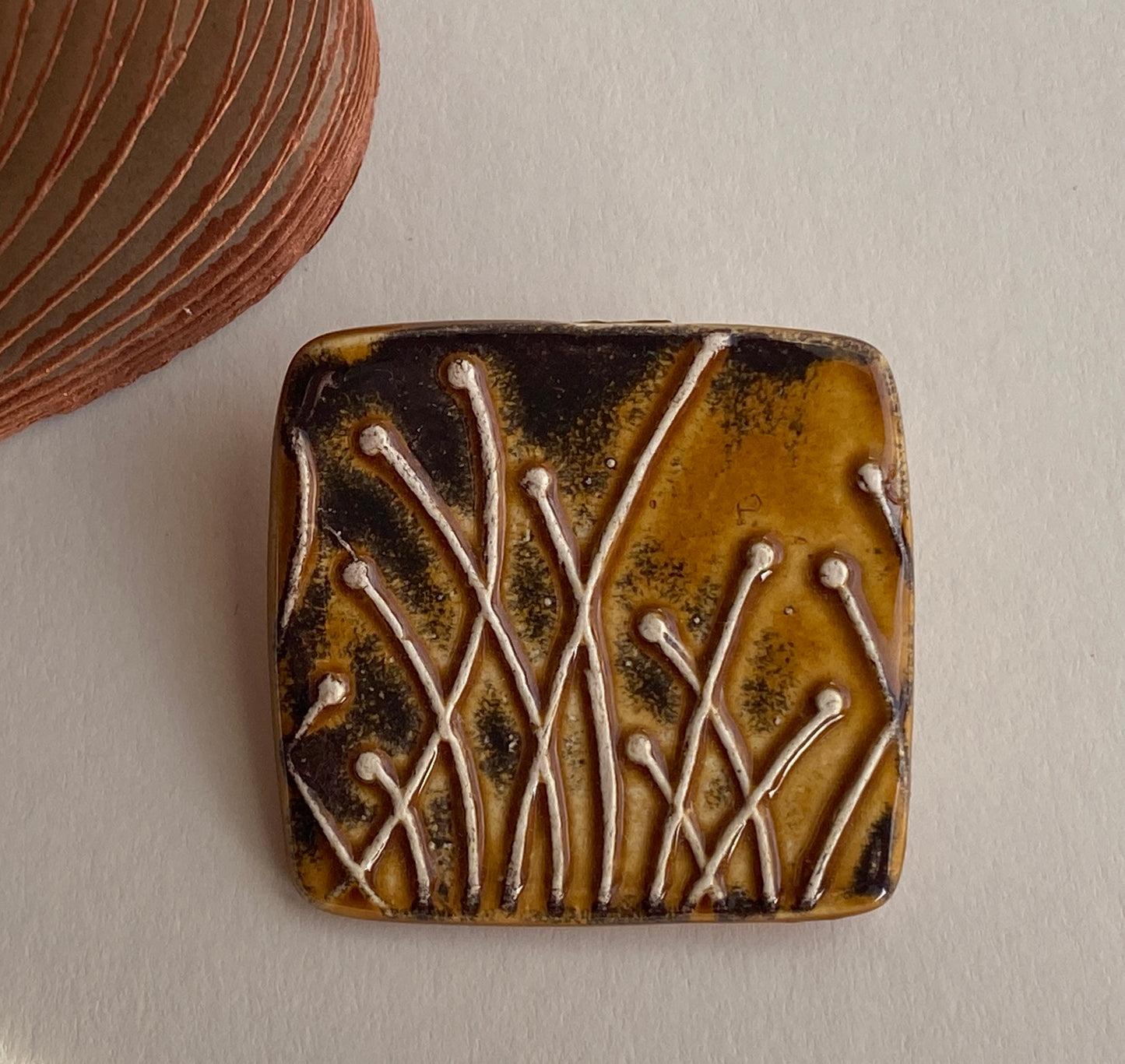 Botanical Brooch Square Honey Glaze