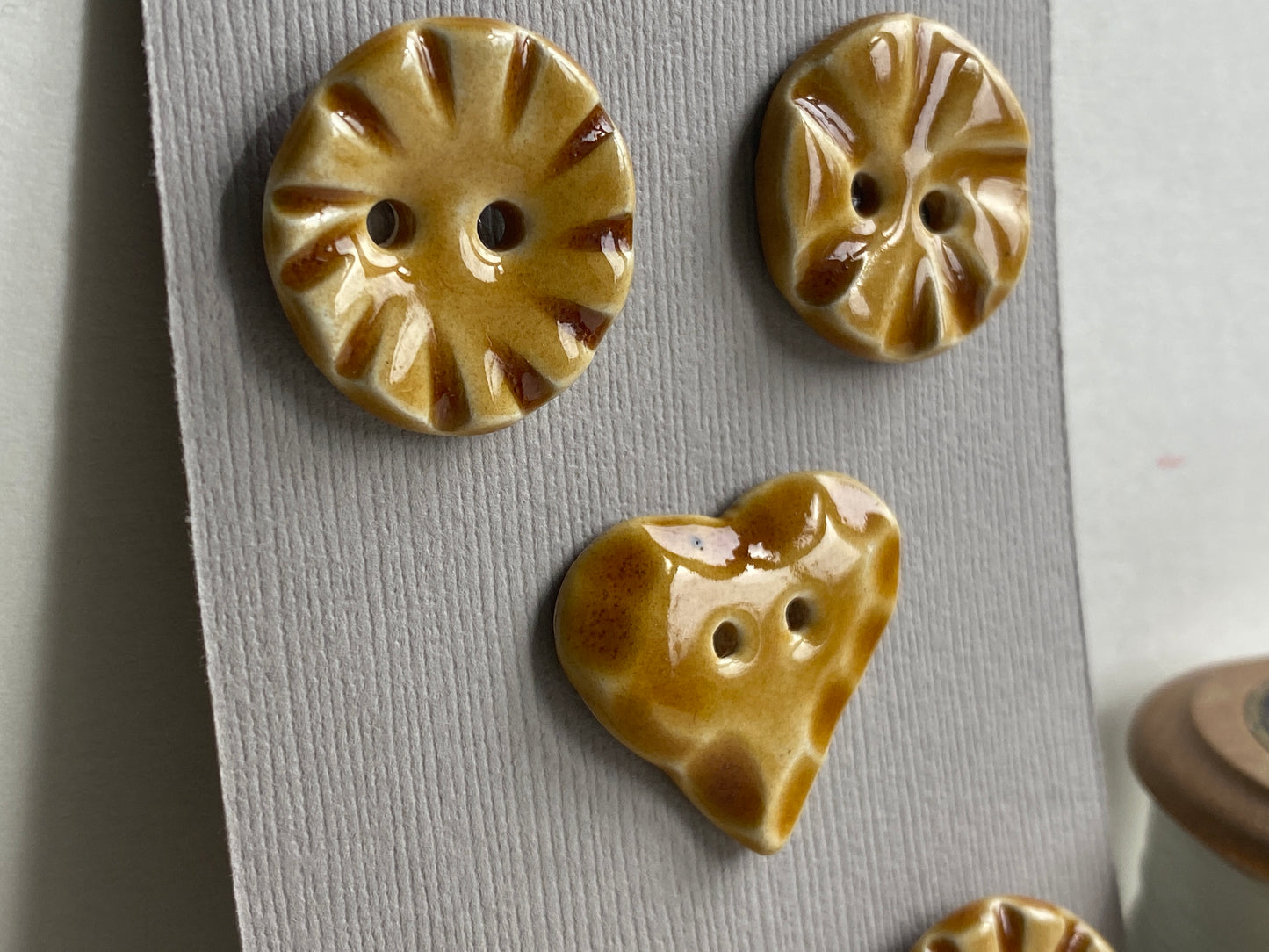 Buttons set of 5 Vintage Inspired 24-28mm Ceramic Buttons Honey Mix