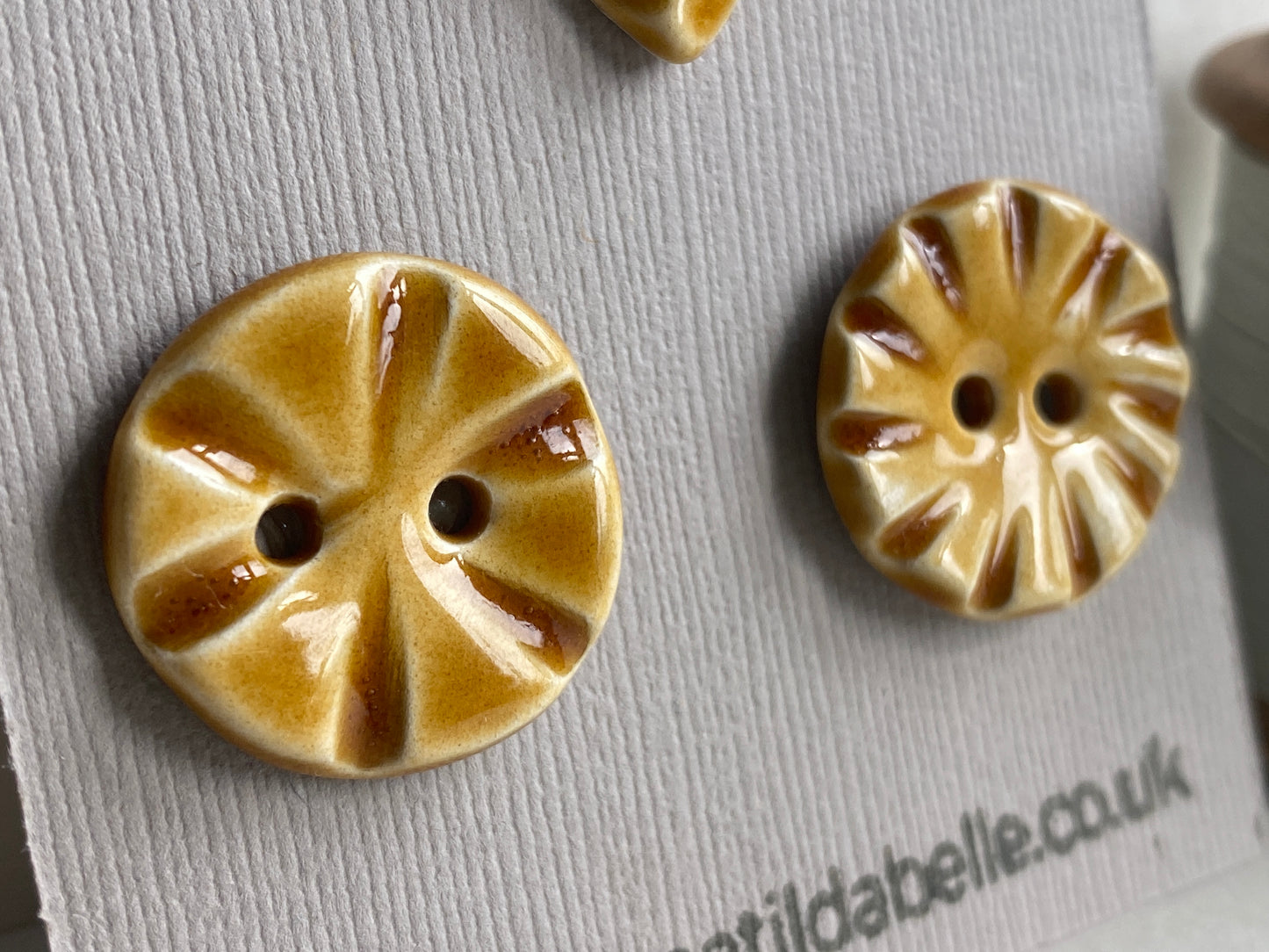 Buttons set of 5 Vintage Inspired 24-28mm Ceramic Buttons Honey Mix