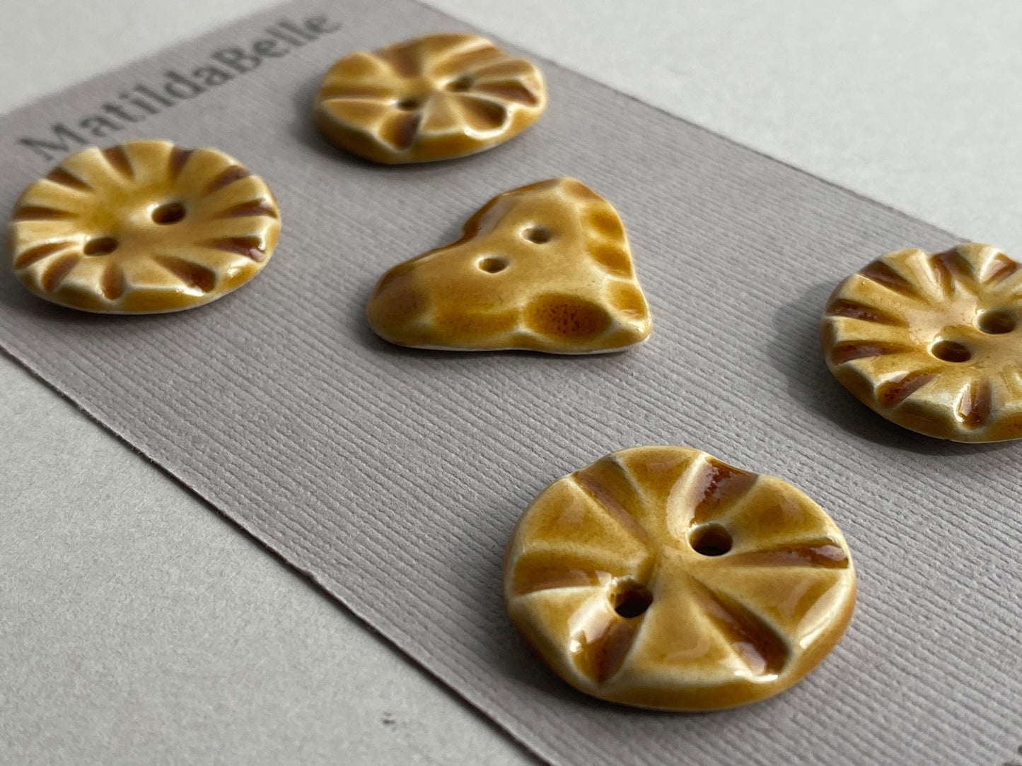 Buttons set of 5 Vintage Inspired 24-28mm Ceramic Buttons Honey Mix