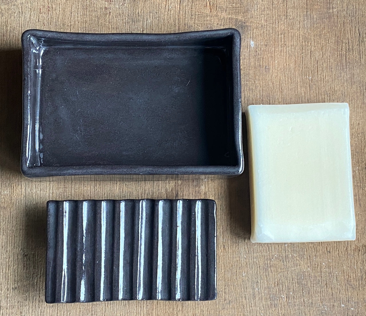 Luxury Two-Piece Pottery Soap Dish with Drainage