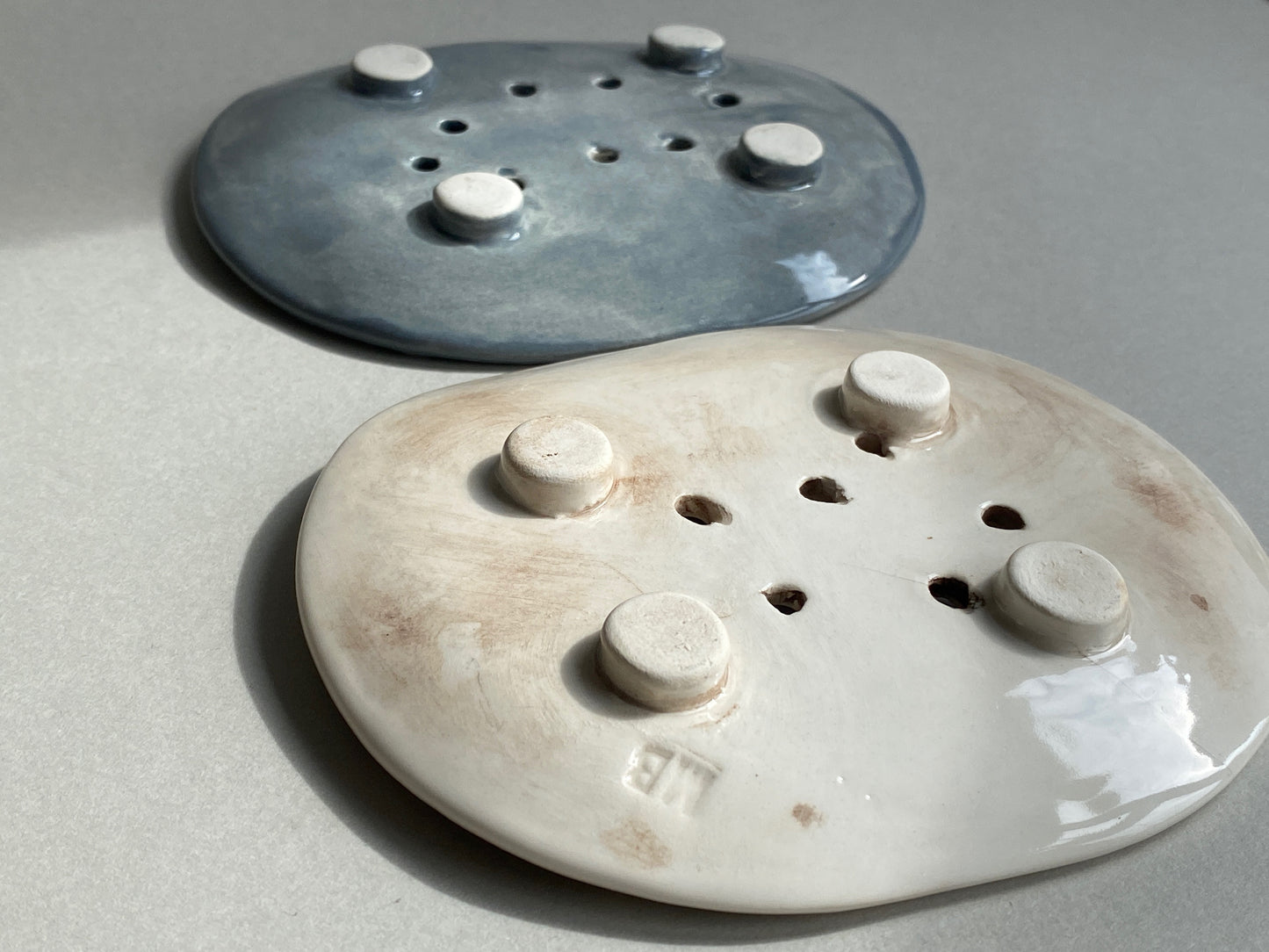 Handmade Oval Ceramic Botanical Soap Dishes choice of Two Colours