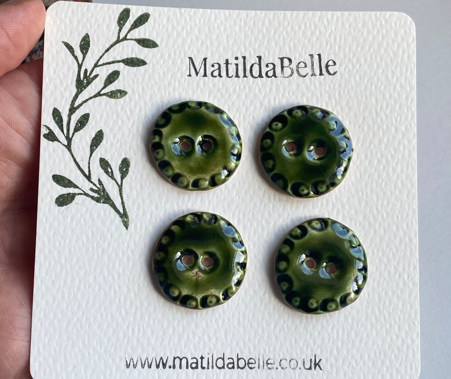 Vintage inspired 24mm Round Buttons set of four, Olive Green