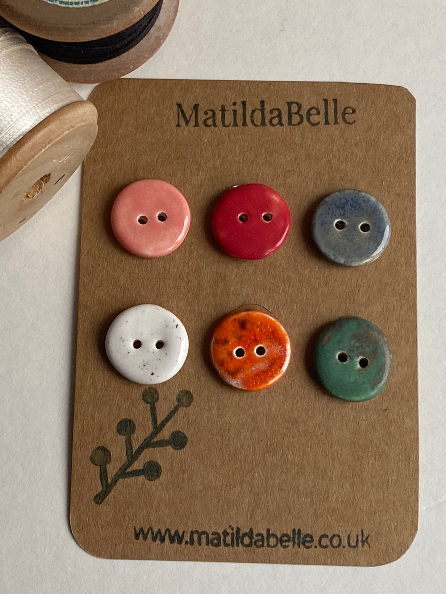 Buttons set of 6, 18mm rounds mixed colours