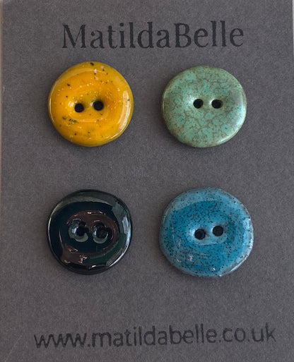 Buttons Rustic Set of Four 18-20mm