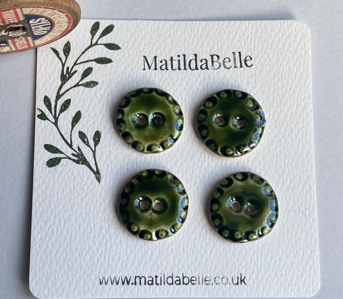 Vintage inspired 24mm Round Buttons set of four, Olive Green