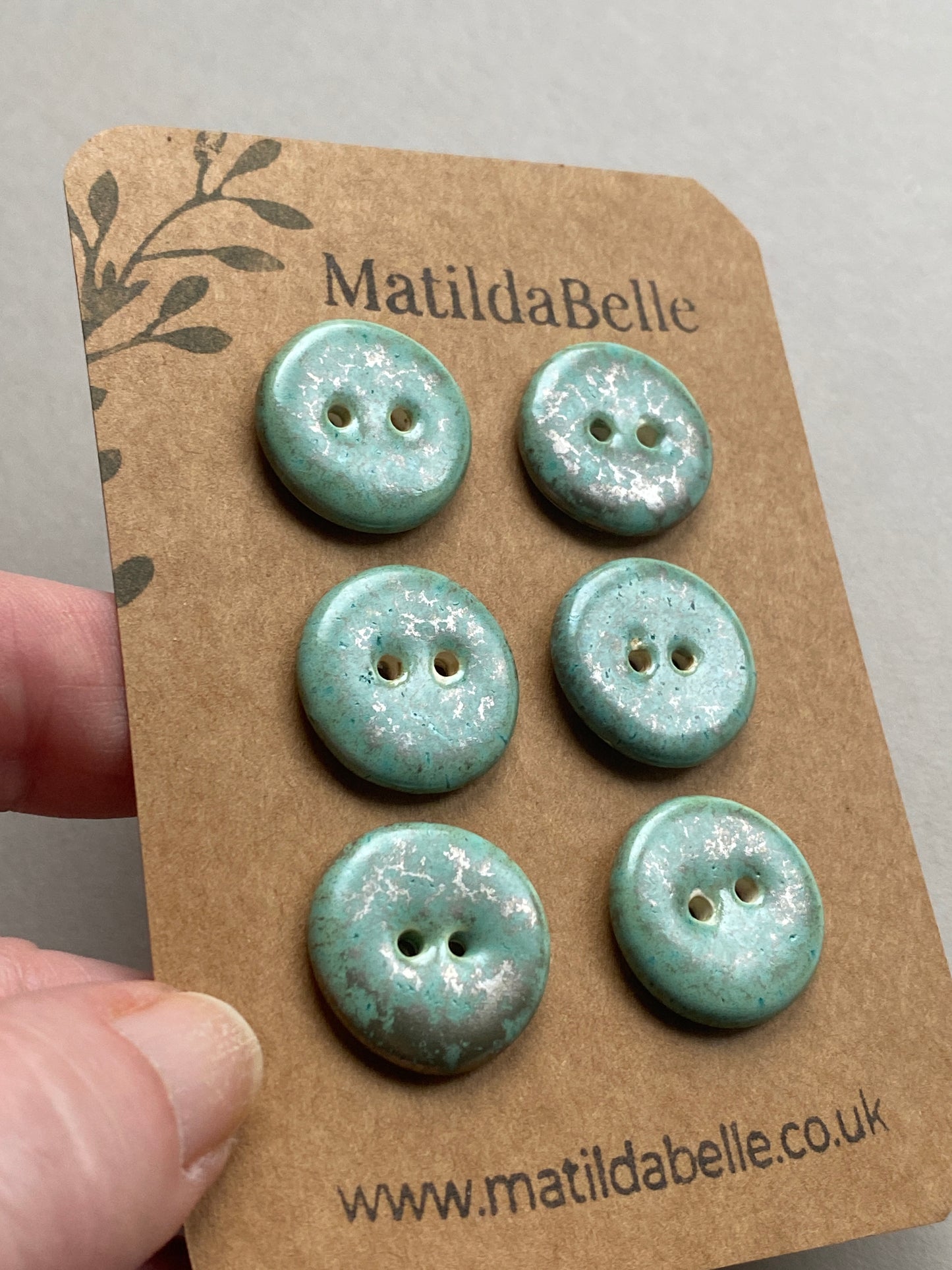 20mm Buttons set of 6, 20mm rounds Green and Gold