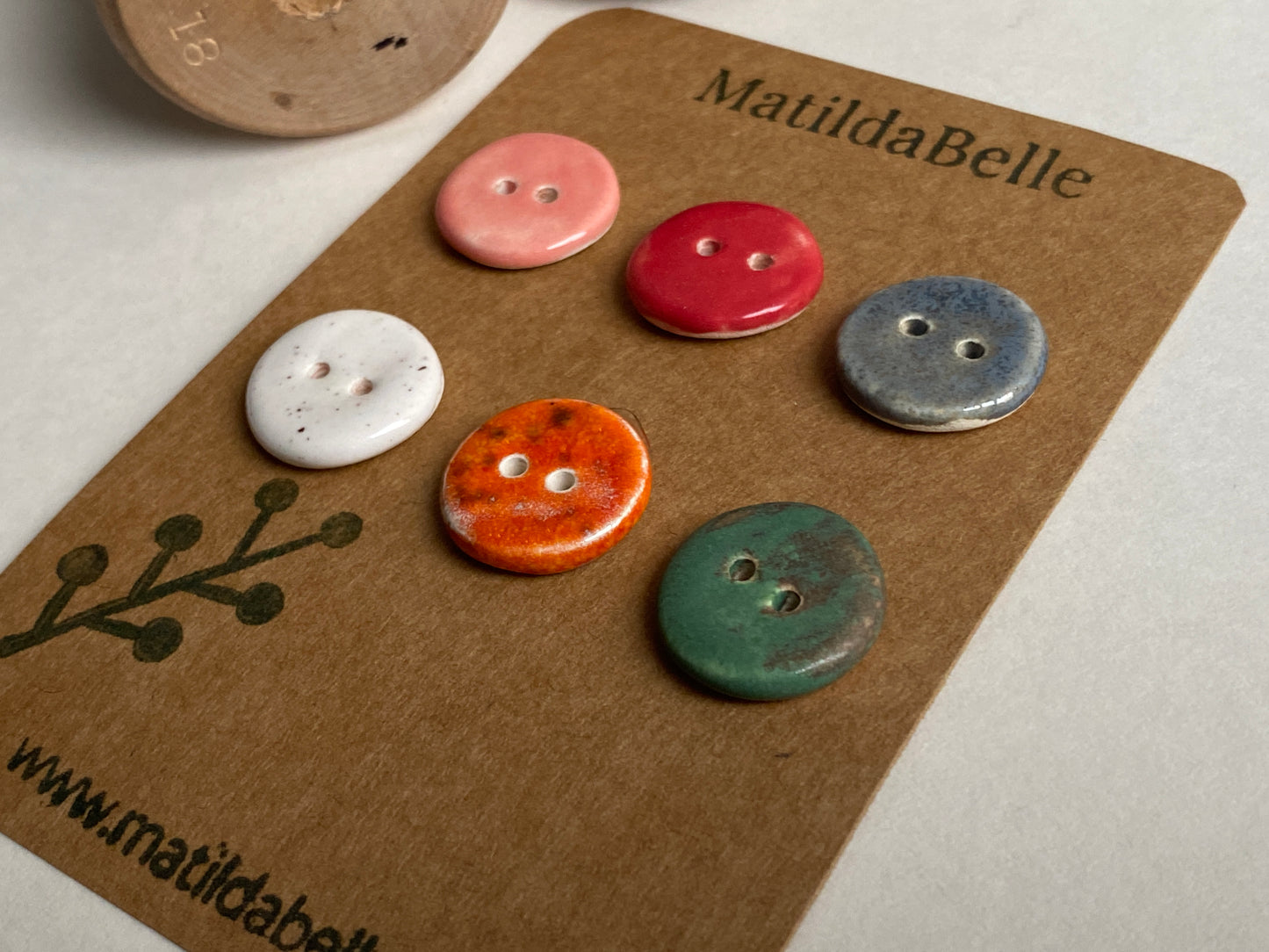 Buttons set of 6, 18mm rounds mixed colours