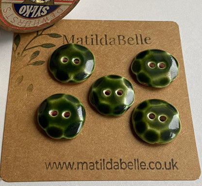 Vintage inspired 20mm Round Buttons set of five, Olive Green