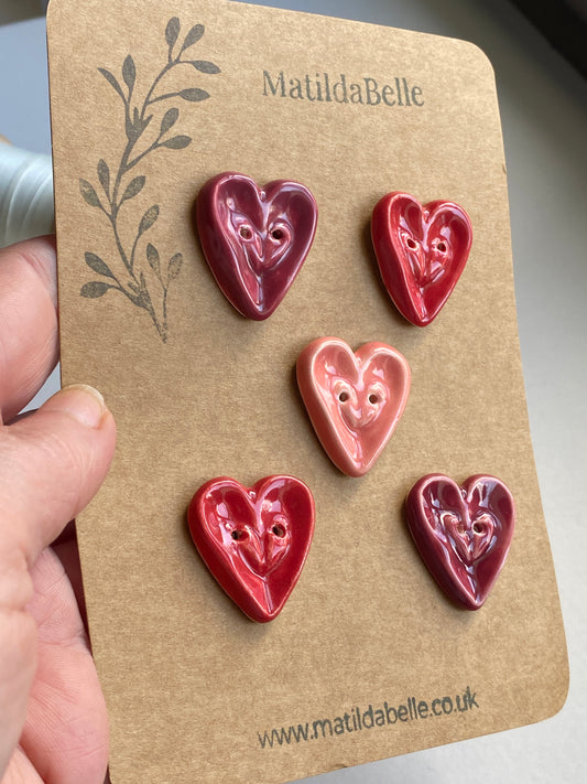 26mm Set of 5 Large Heart Buttons 26mm- Red, Wine and Pink