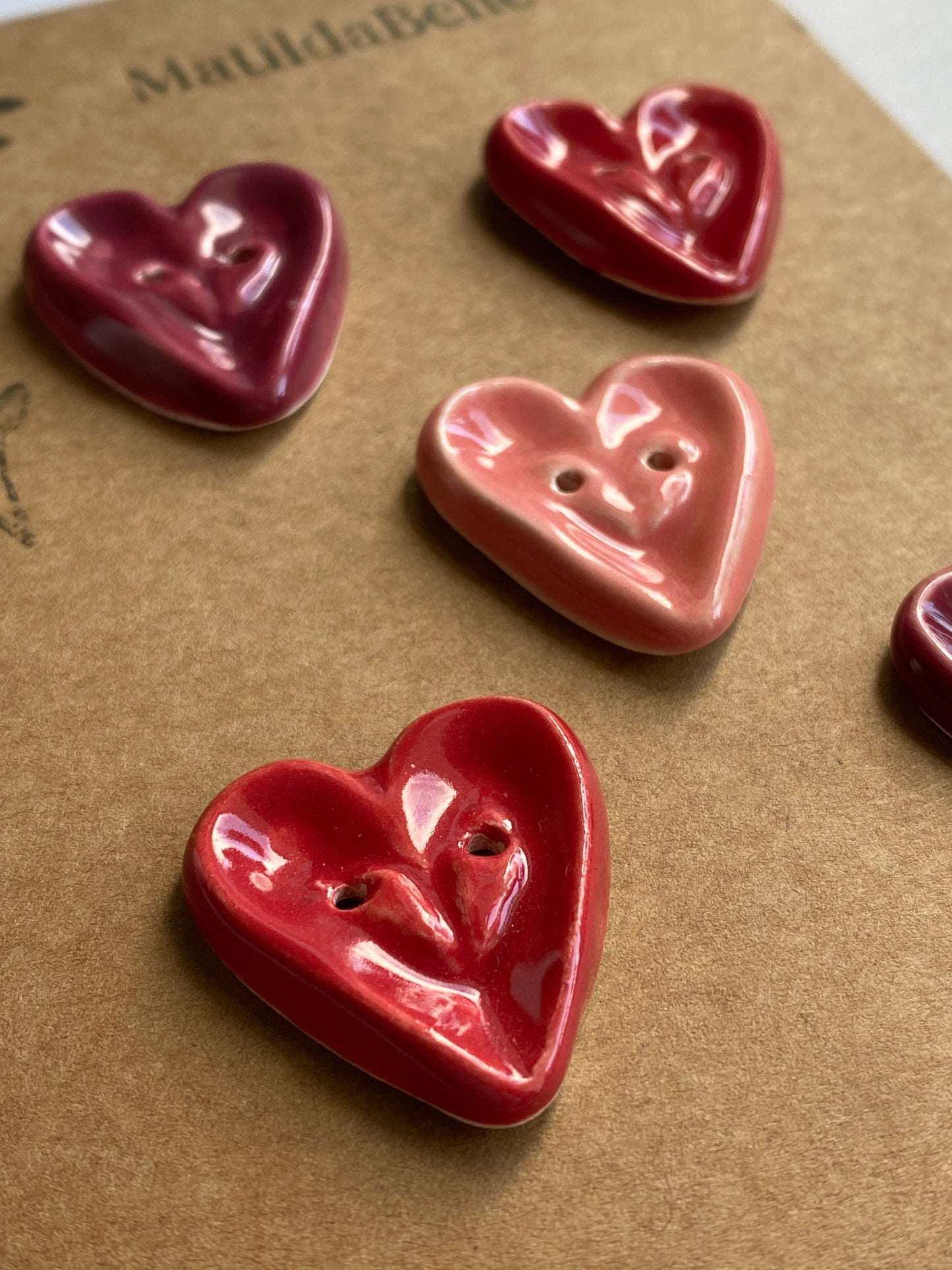 26mm Set of 5 Large Heart Buttons 26mm- Red, Wine and Pink