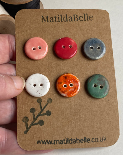 Buttons set of 6, 18mm rounds mixed colours