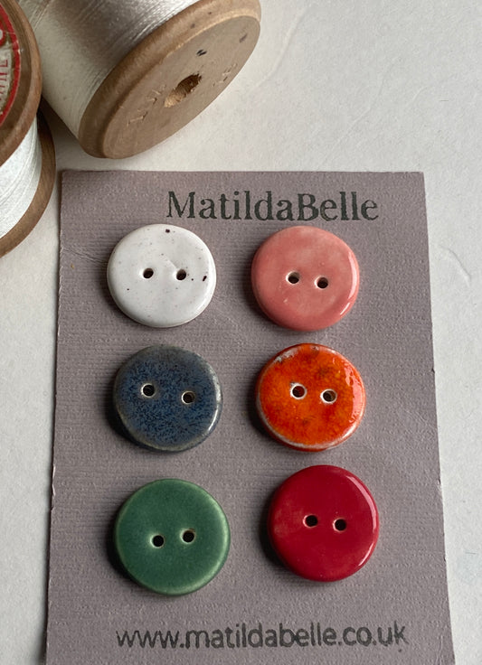 Buttons set of 6, 20mm rounds mixed colours