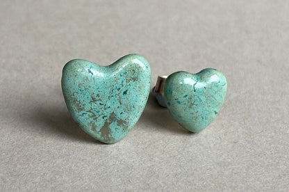 Handmade Mismatched Stud Earrings - Green and gold hearts - Kapow Range *P&P incl