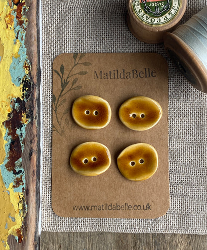 Set of 4 Round Curled Buttons - Rich Honey Glaze