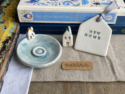 A Little Housewarming Gift Box